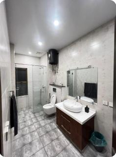 Serene 2 Bedroom Apartment in Prime Luxury Area - 7