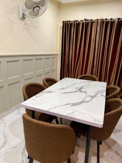 Serene 2 Bedroom Apartment in Prime Luxury Area - 6