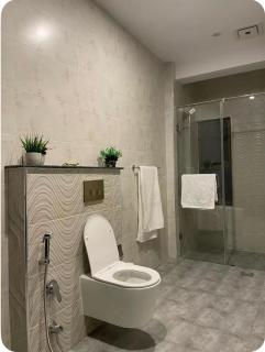 Serene 2 Bedroom Apartment in Prime Luxury Area - 4