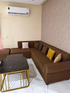 Serene 2 Bedroom Apartment in Prime Luxury Area - 2