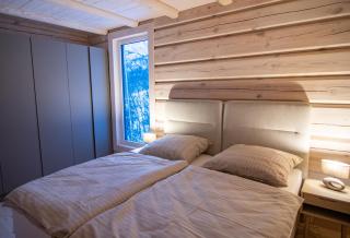 Sommarbukt - "Tind" Aurora Hideaway Mountain Lodge with Panoramic Fjord Views - 5