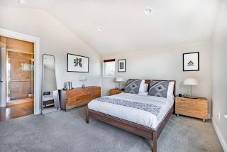 Interbay 3br townhome w balcony nr restaurants SEA-670 - 1