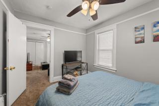 Urban Art Escape in Gordon Sq With King Size Bed - 3