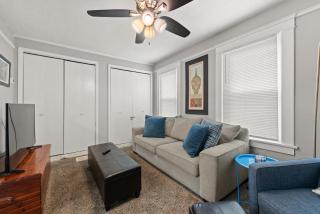 Urban Art Escape in Gordon Sq With King Size Bed - 1