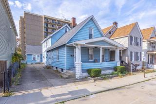 Urban Art Escape in Gordon Sq With King Size Bed - 0