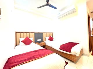 The Gonesh Hotel - 4