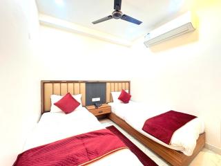 The Gonesh Hotel - 2