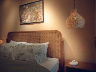 Cozy Family Stay BHK1 Bahria Paradise with WiFi, AC and Parking - 2