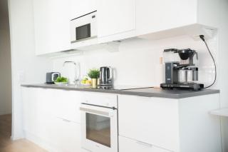 Rahulihomes, Sauna, 2toilets, Best location on Jyväskylä, 65 TV, balcony, Free parking, 6min to City, Paviljonki 1min - 4