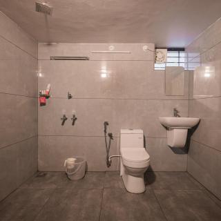 Riverside Private Pool Villa in Kochi - Ohstayz Whispering Grove - 5