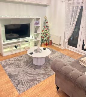 Cosy two bed apartment, Shirley - 0