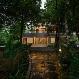 Riverside Private Pool Villa in Kochi - Ohstayz Whispering Grove - 9