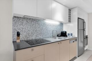 1BR Waterside Luxe Convesso Retreat - 8