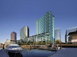 1BR Waterside Luxe Convesso Retreat - 1
