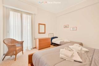 Inside Lerici, free Parking - 8