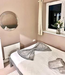 Cosy two bed apartment, Shirley - 7