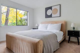 Blueground Overlake pool nr Marymoor Park SEA-968 - 2