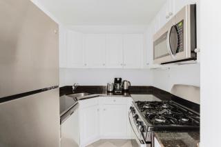 Blueground Yorkville doorman nr Carl Schurz Park NYC-2182 - 4