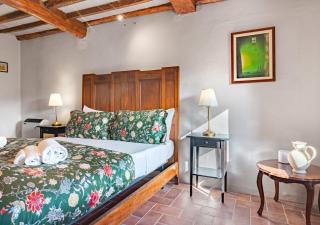 Tuscan Farmhouse sits between Lucca and Pisa hills - 1