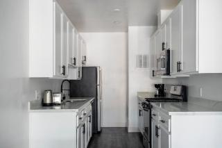 Blueground Westwood balcony nr UCLA LAX-1398 - 1