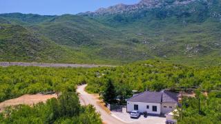 Villa Petar Zagvozd - Makarska by Villas Guide - 4