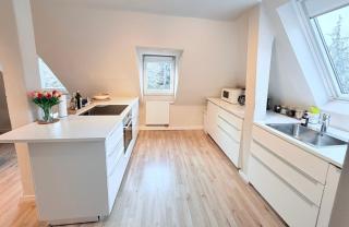 Apartments Thommen Lohengrinstr - 9