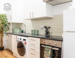 Spacious 2 Bedroom Apartment Centre Of Town - 5