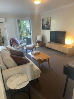 2 Bed Ground Flr Gaythorne Courtyard Apt, parking - Brisbane - 0