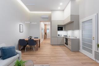 Exclusive & Brand New 3BEDRM Suite in the Center - 5