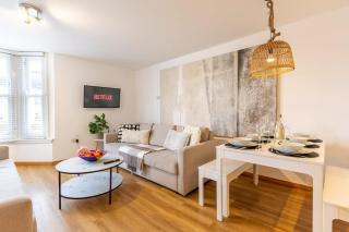 Elegance at the Lanes-3BD - 9