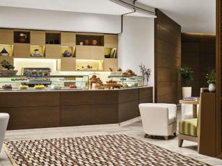 Pullman Doha West Bay - 4