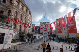 Galata Tower View Apartment with Balcony and Elevator - Istanbul - 6