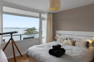 Seaside Rendezvous - Sleeps 7, Sea Views & Parking - 5