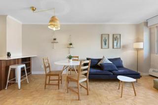 Luxury Downtown 1BR Residence - Urban Comfort - 4