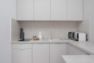 Studio Chmielna Duo in the Centre of Warsaw near Varso Tower with Parking by Noclegi Renters - 4
