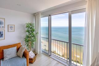 Inolvidables vistas en perfecto apto frente al mar - 1