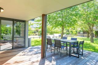 Modern Little Oak Retreat - 8