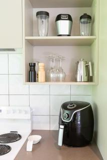 Modern Little Oak Retreat - 3