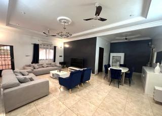 Villa Seven7, spacieuse, parking & électricité H24 - 1