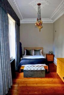 Exquisite Weybridge Mansion Flat High-End Finishes - 5