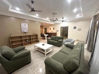 Villa Seven7, spacieuse, parking & électricité H24 - 0