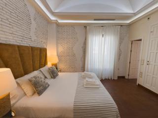 MonKeys Apartments Adriano Palace - 7