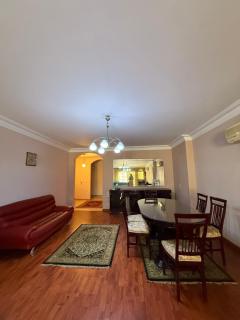 Spacious 3BR Apartment - heart of Heliopolis - 15 min from Airport and 2 min from Heliopolis Sport Club - 5