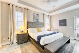 Modern 4BR Retreat with Fire Pit - 8