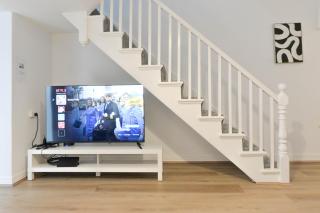 Charming 4BR Heritage Terrace in Prime Surry Hills - 8