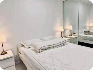 Modern 1 or 2-Bedroom Apartment Near Parramatta CBD - 6
