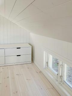 New Timber Holiday Home With Bay Views - 6