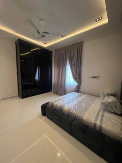 4 bedroom house with a pool - 7