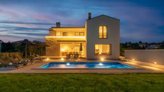 Family villa Nona with pool and grill in Tinjan - 5