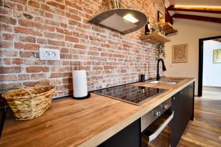 Brand New Centre Apartment 2 - 5